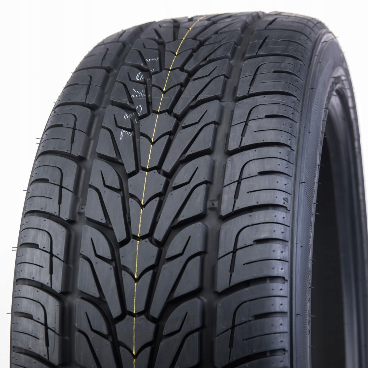 275/55R17 opona ROADSTONE ROADIAN HP 109V
